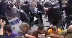 Police In Barcelona Kicking And Hitting Peaceful Protesters