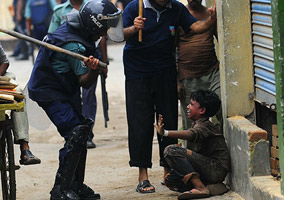 Police Brutally On Innocent Children