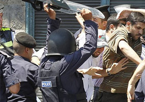 Jordan Police Beat Up 9 Innocent Journalists