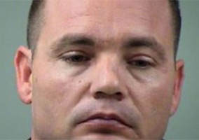 Texas Cop Rapes a 19-Year-Old Girl